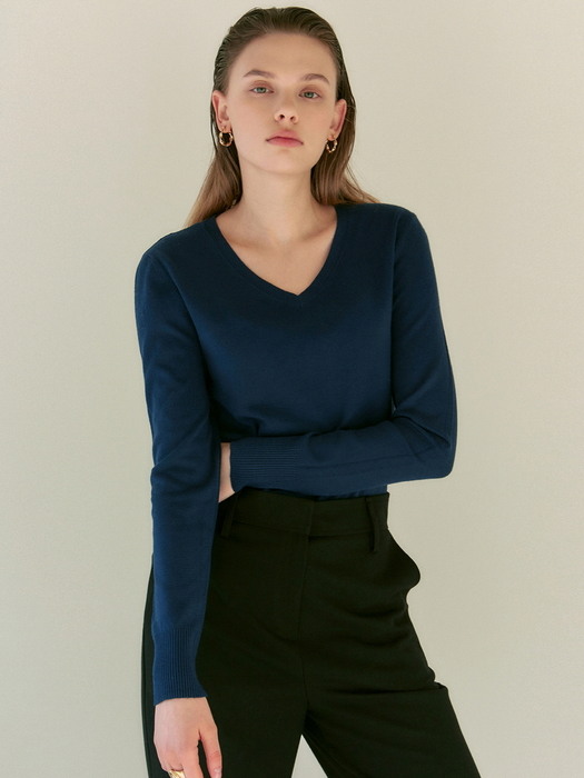 SOFT V NECK KNIT_BLACK