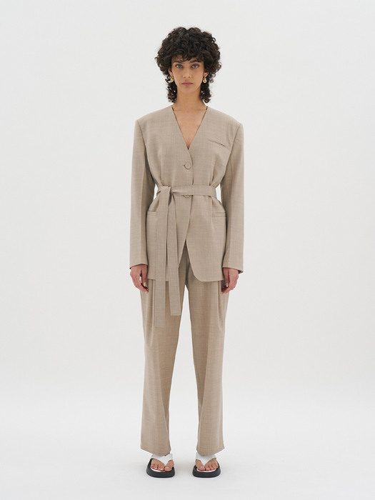 TAILORED COLLARLESS BLAZER WITH FITTED WAIST AND BELT - GREIGE