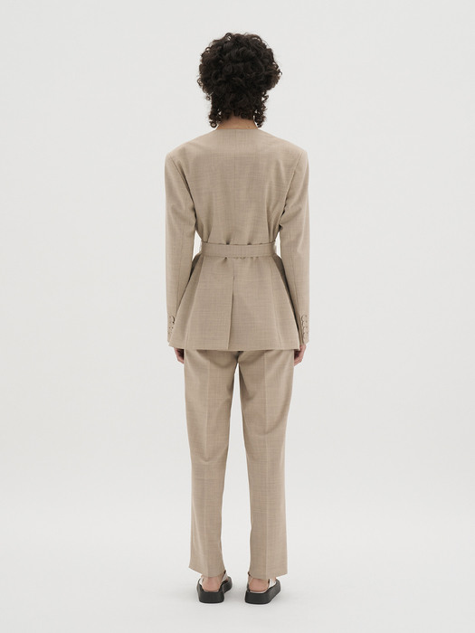 TAILORED COLLARLESS BLAZER WITH FITTED WAIST AND BELT - GREIGE
