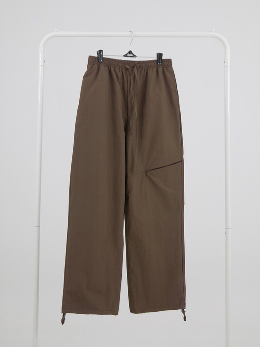 NYLON PANTS (BROWN)