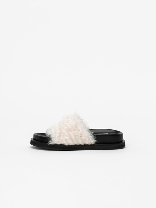 Chrysan Footbed Slides in Ivory Wave Fur