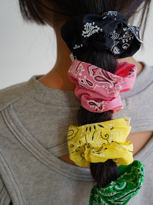 [단독] happy cotton vandana paisley scrunchy