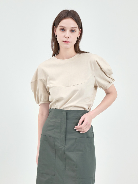 CURVED PUFF SLEEVES T -LIGHT BEIGE