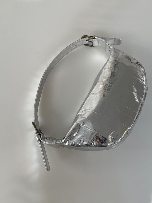 Croissant bag (크루아상 백) Silver