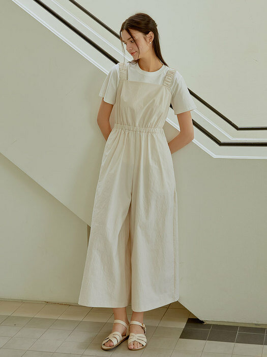 Wearable wide jumpsuit (cream)