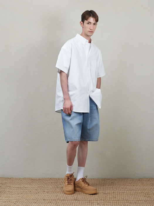 WIDE TWO TUCK DENIM SHORTS_BLUE