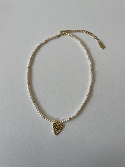 [단독] love holiday pearl necklace