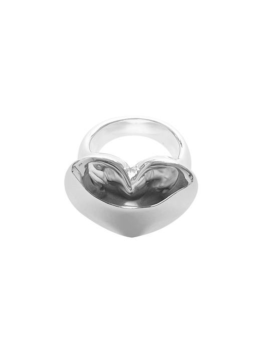 Ample Heart Ring