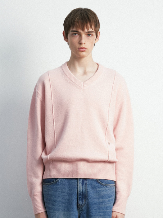 UNISEX, Rewe Pin tuck V Neck Sweater / Flamingo