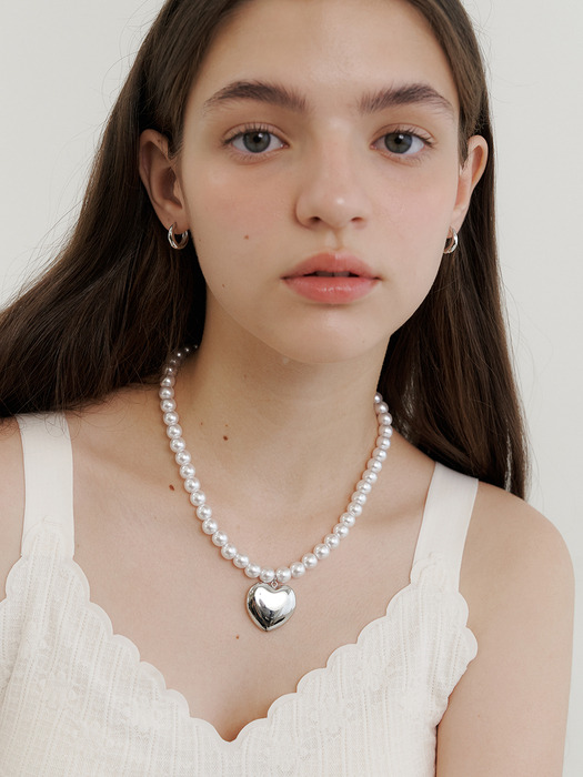 Silver heart pearl Necklace