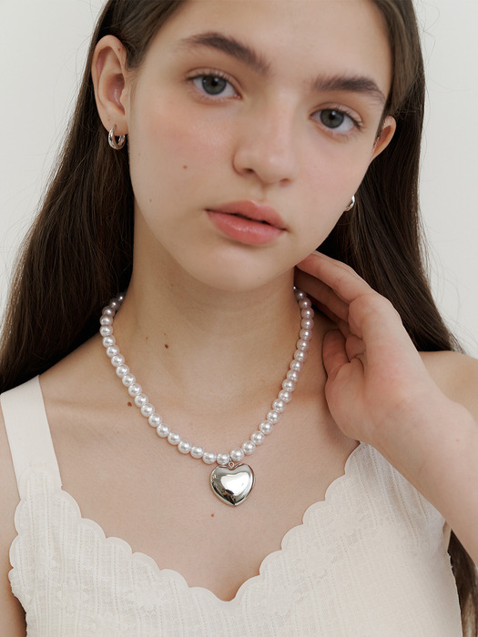 Silver heart pearl Necklace