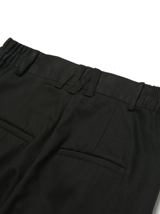 side lip pocket pintuck pants_black