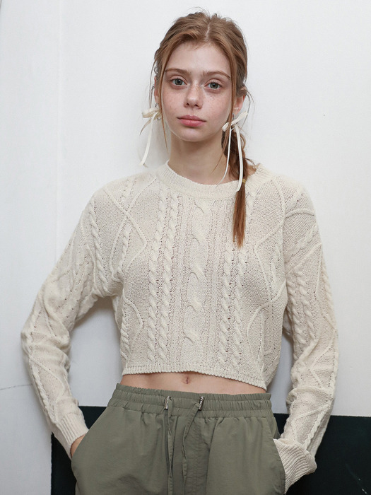Cable Crop Round Knit Cream
