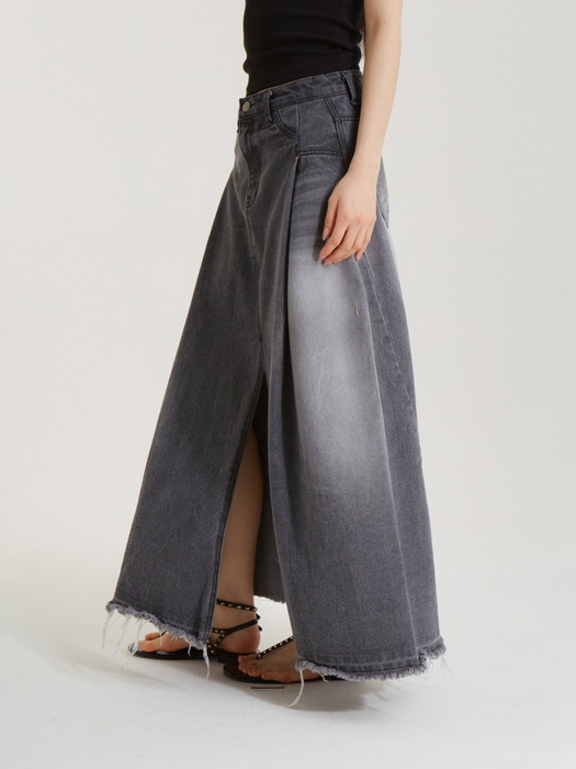 딥 슬릿 데님 스커트 다크그레이_DEEP SLIT DENIM SKIRT DRAK GRAY