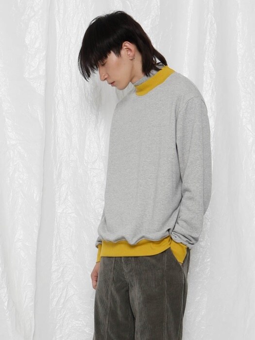 [UNISEX]R DOUBLE TURTLENECK SWEATSHIRT