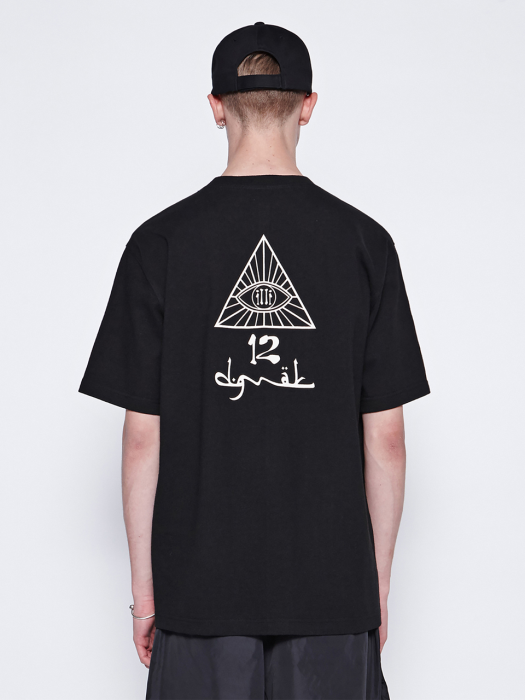 illi Triangle Printing T-Shirts (BK)
