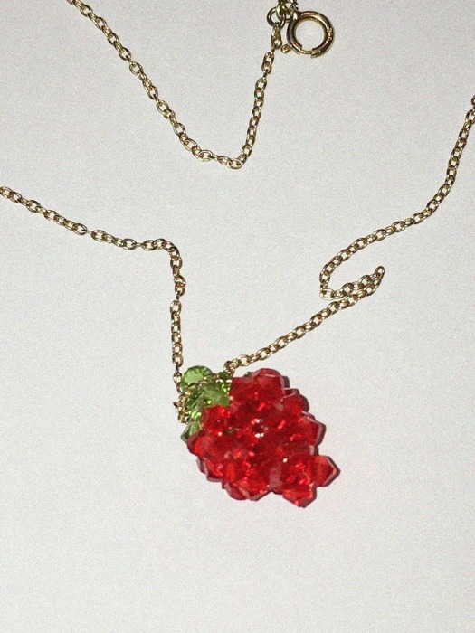 Punch necklace Strawberry