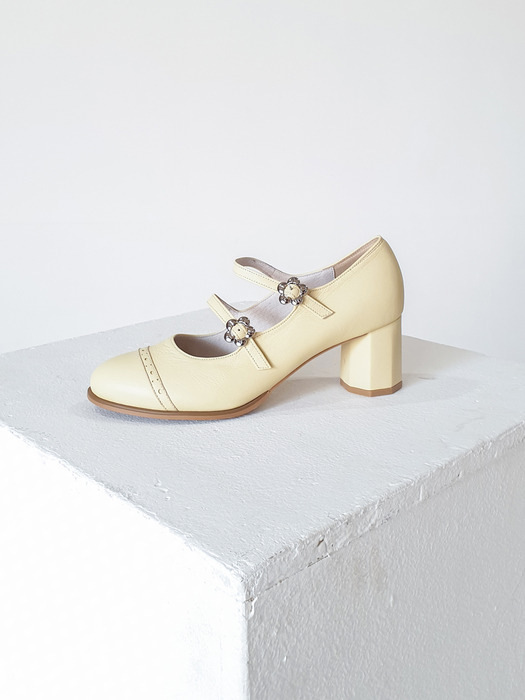 Lily Mary Jane Pumps (Pale Yellow)