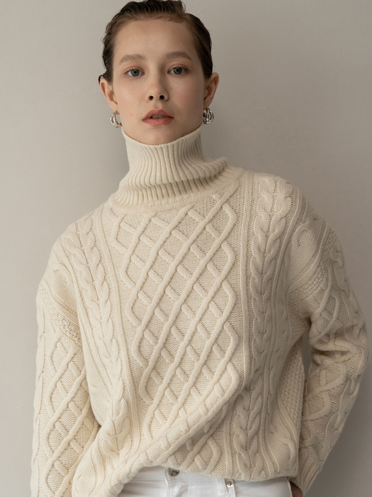 CABLE TURTLE TOP - IVORY