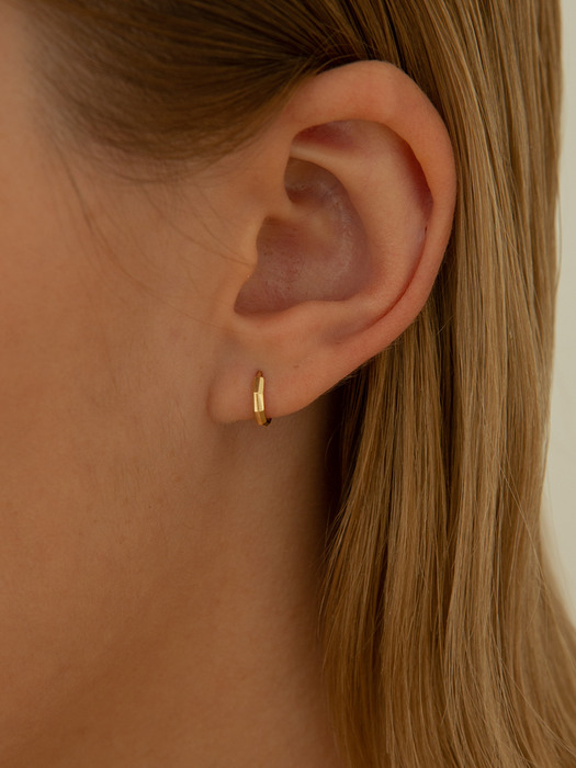 14k Gold Luna Cutting Ring Earrings (14k gold) .24