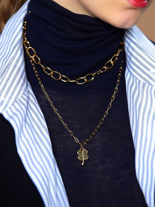Antique clover pendant chain Necklace 앤틱 클로버 팬던트 포인트 체인 목걸이