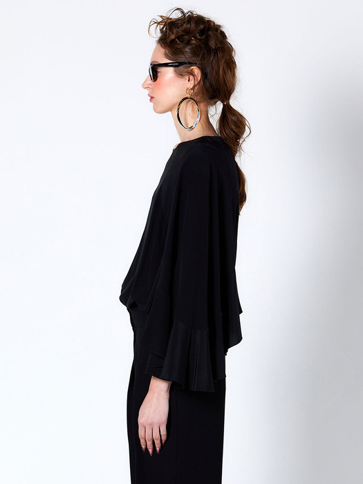 LOOSE-FIT FLARE BLOUSE