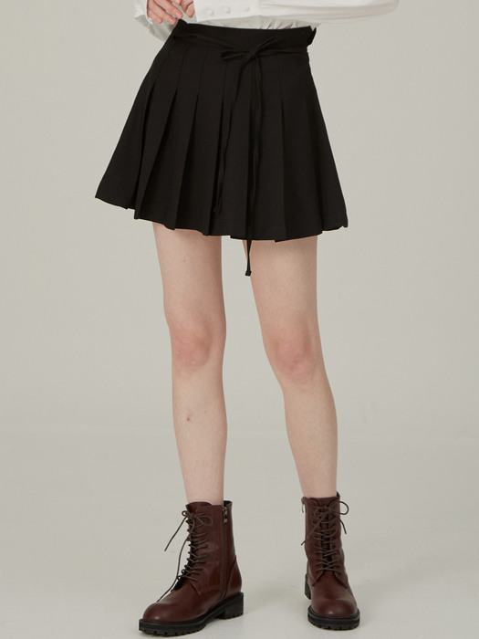 string pleats skirts black