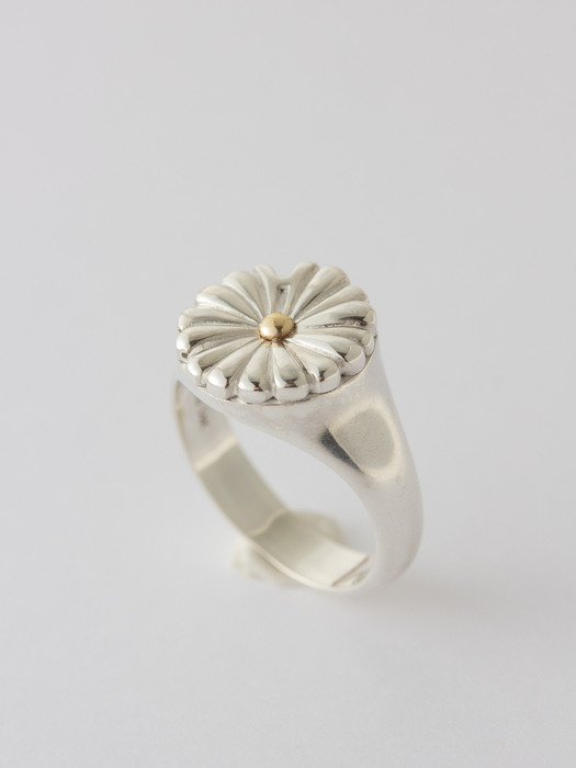 DAISY RING