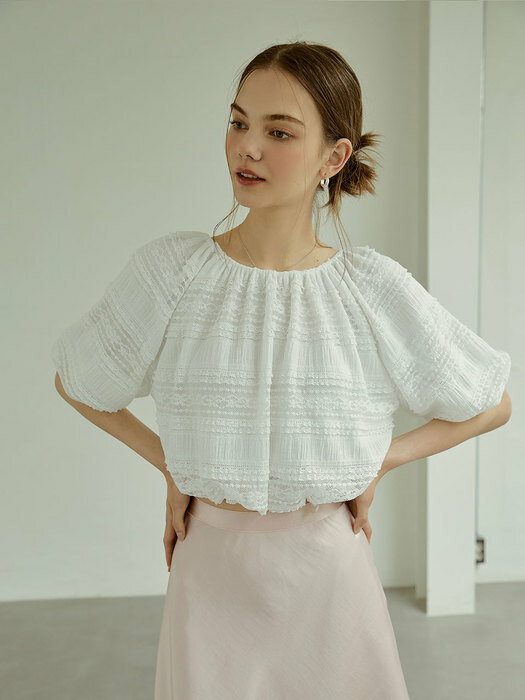 lace shirring crop blouse(white)