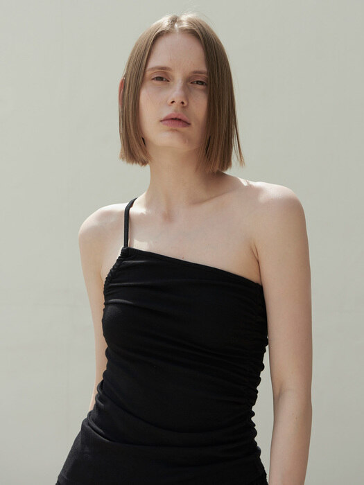 UNBALANCE SHIRRING SLEEVELESS(BLACK)