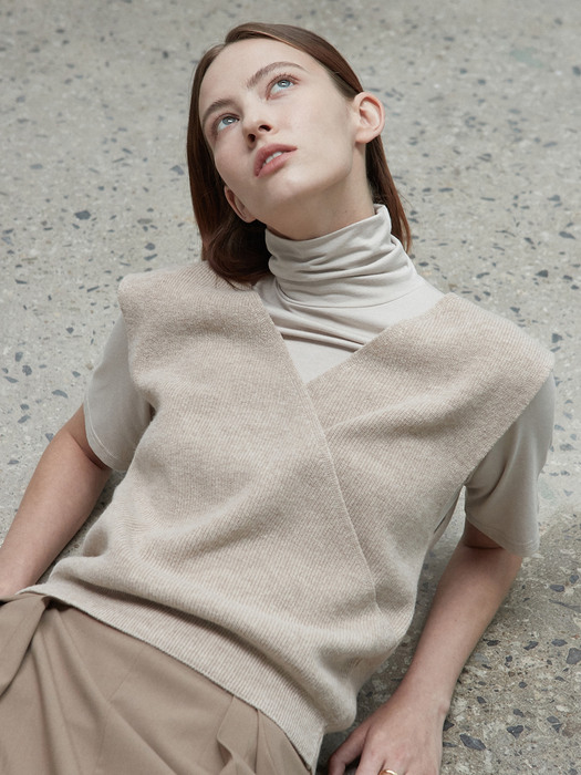amr1300 wool wrap vest knit (beige)
