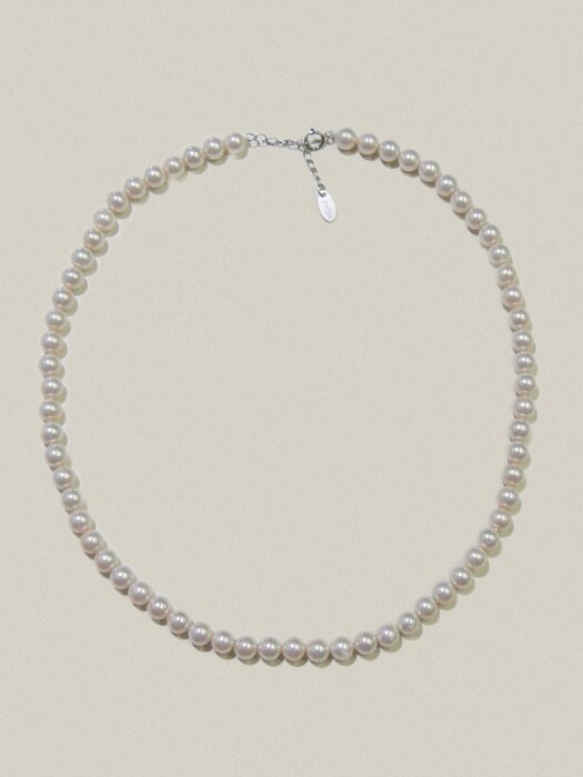 BASIC PEARL NECKLACE