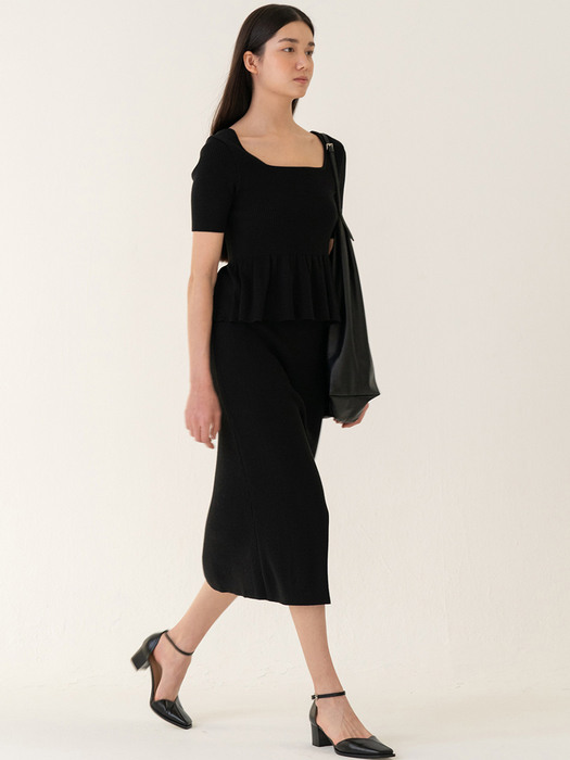 SS22 A-line Knitted Skirt Black