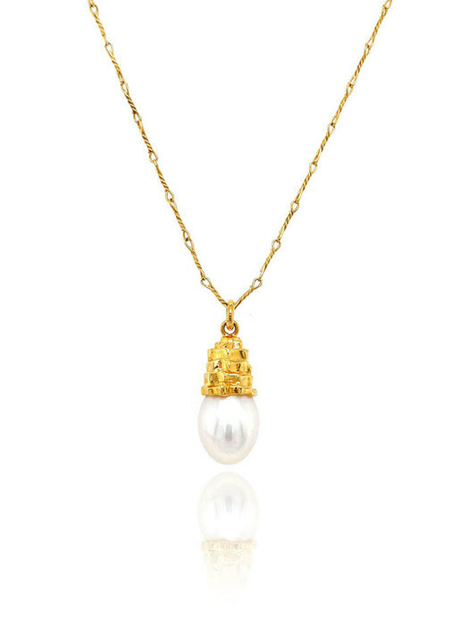 Cliff Pearl Necklace