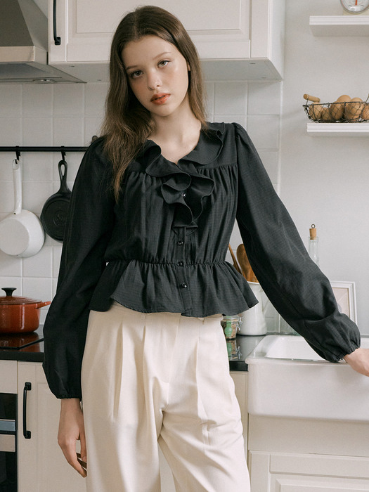 monts 1521 ruffle shirring blouse (black)