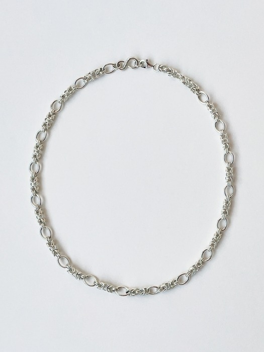 Tangle chain necklace