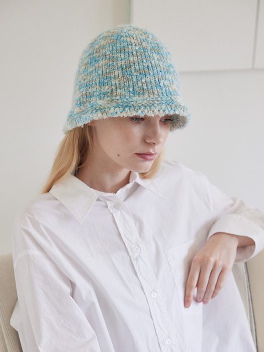 Bubble Gum Bucket Hat (2 Colors)