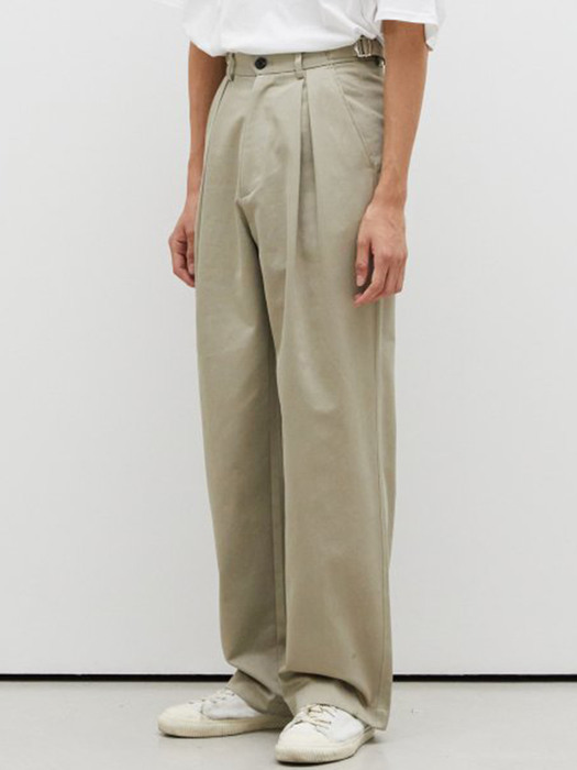 INVERTED PLEATS CHINO PANTS (BEIGE)