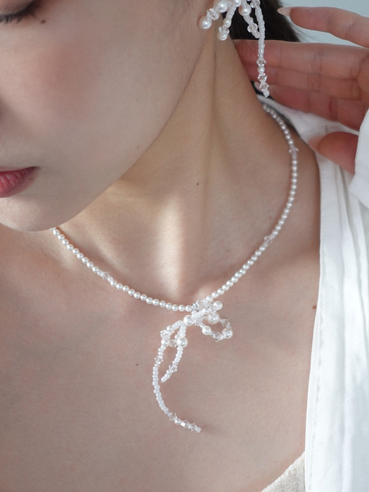 [단독]White Blossom Ribbon Necklace_VH2412NE008M