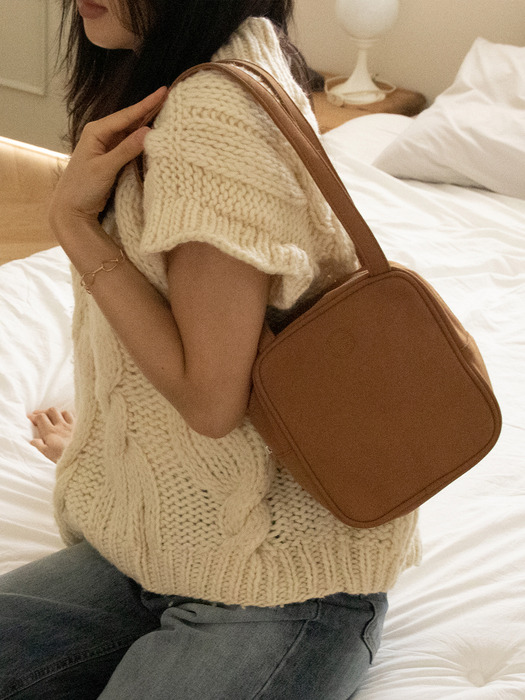 square suede bag _chestnut