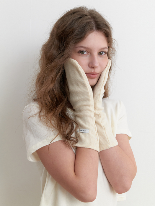 soft cuddly gloves - ivory