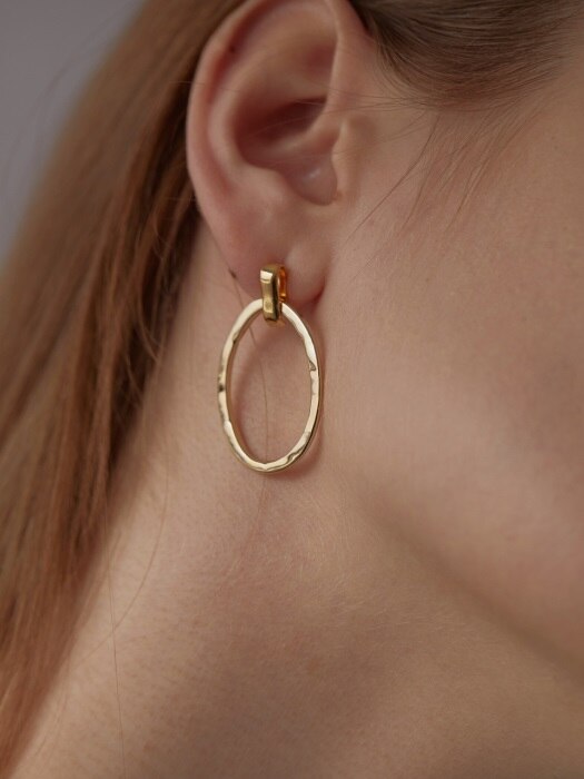 Stick & Bold Oval Ring earrings
