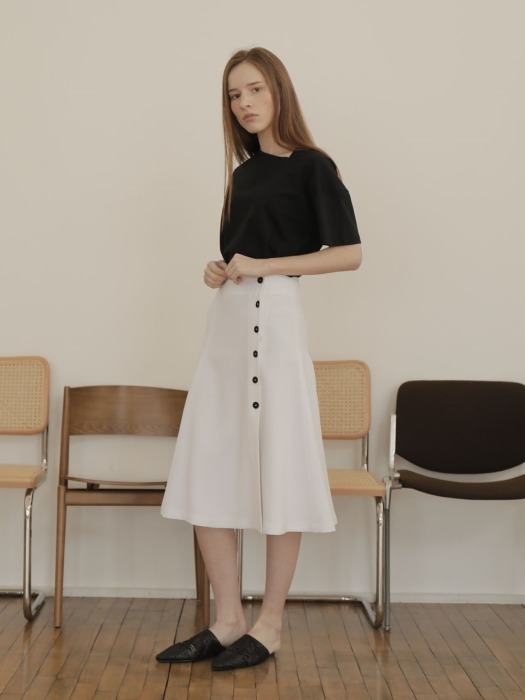 19SS BUTTON FLARE SKIRT /WHITE