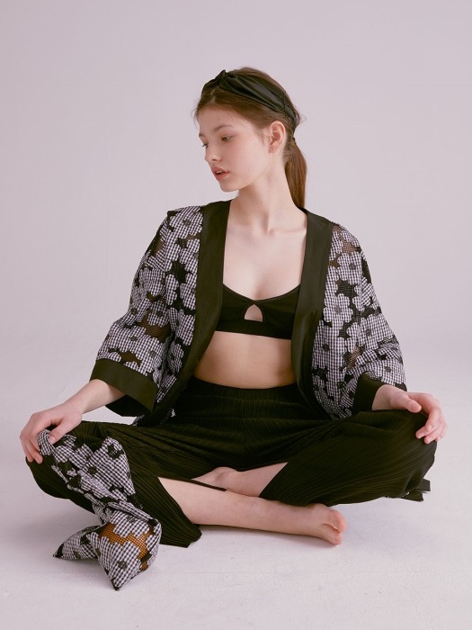 FLOWER EMBROIDERY LACE ROBE_BLACK
