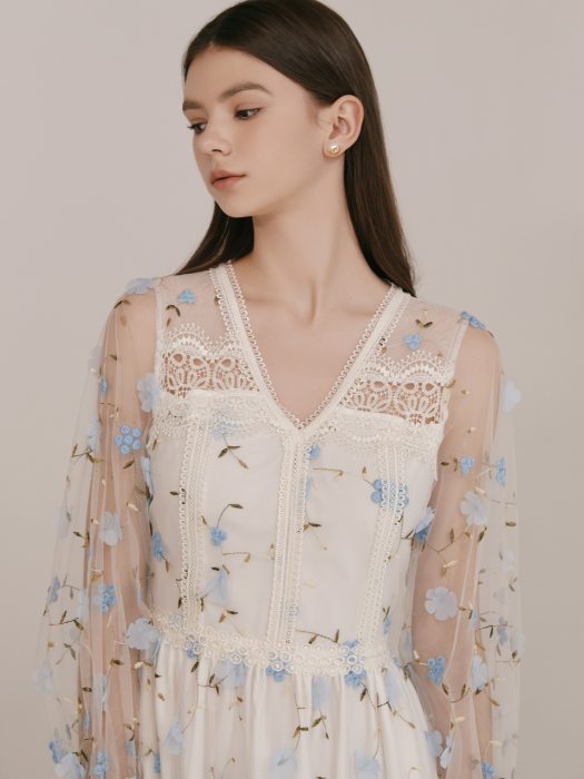 CLAUDIA / See-through Flower Applique Lace Dress(blue)