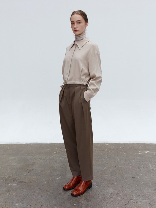 TOF TAPERED TWO TUCK TROUSER BROWN