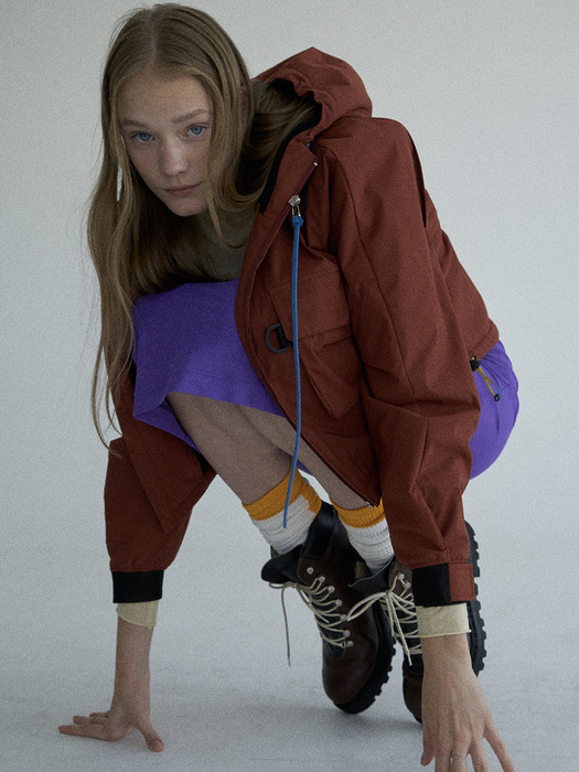 Cropped windbreaker in brick 