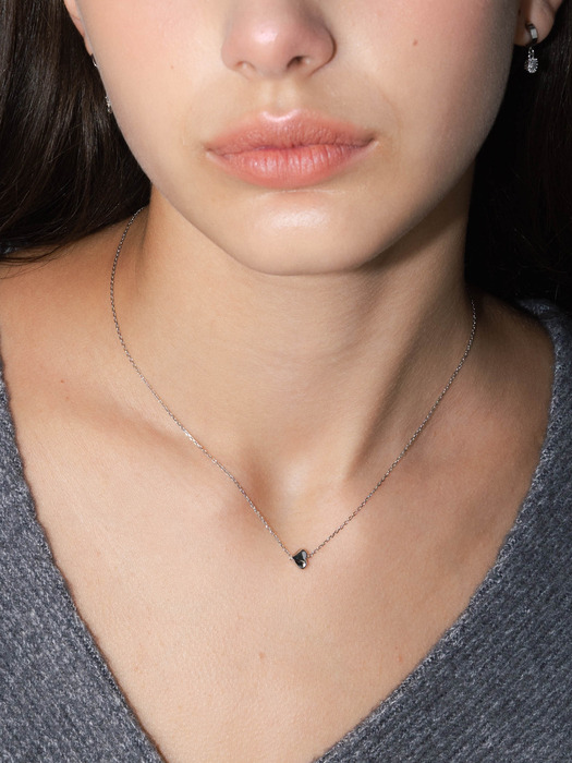 Heart simple line necklace