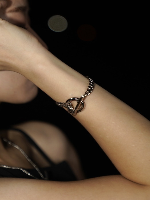 no.81 bracelet