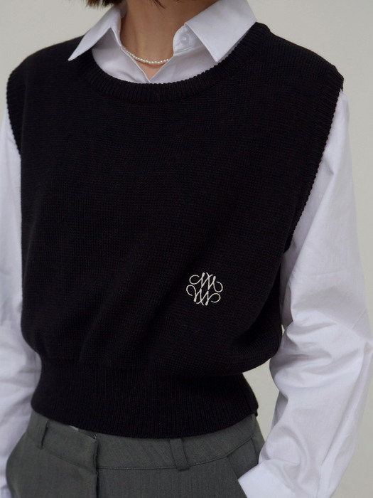 CREW NECK VEST_IVORY